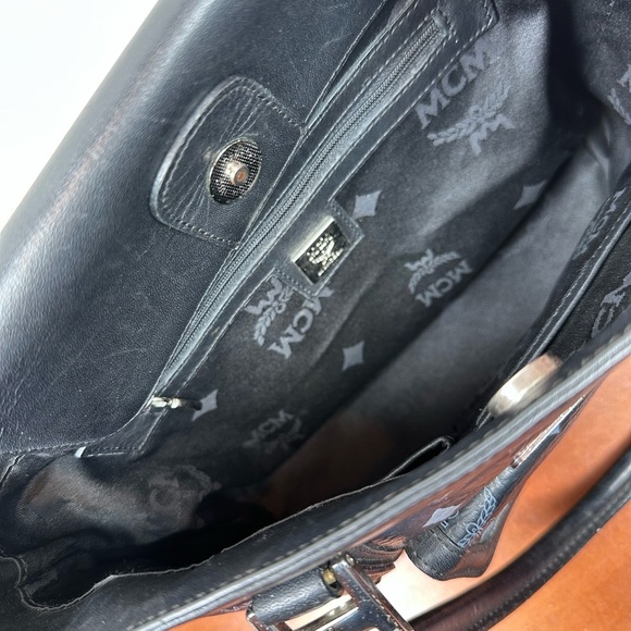 MCM VISETOS TOTE BLACK BAG/CHARM LOGO - Picture 7 of 13